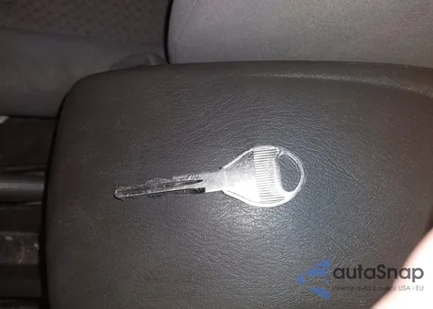 2005 Nissan Sentra 1.8 from USA, damaged, VIN 3N1CB51D05L529712